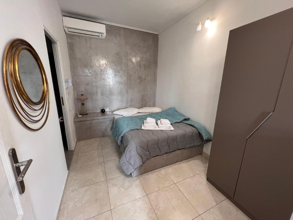 Birds Villa Apartments - Including Car Rental Perissa  Exterior photo