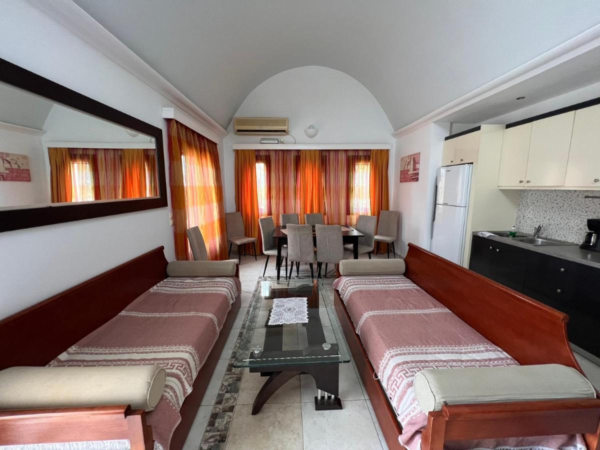 Birds Villa Apartments - Including Car Rental Perissa  Exterior photo