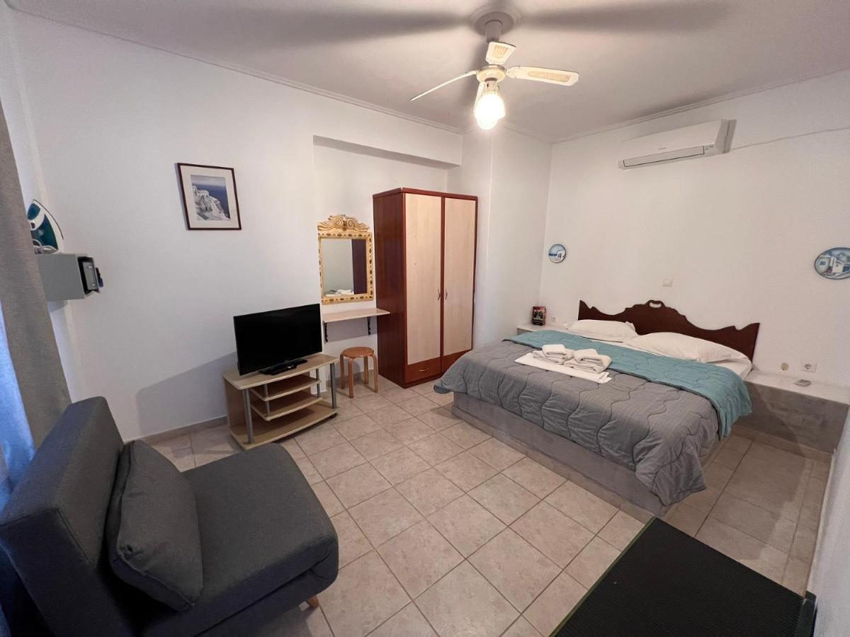 Birds Villa Apartments - Including Car Rental Perissa  Exterior photo