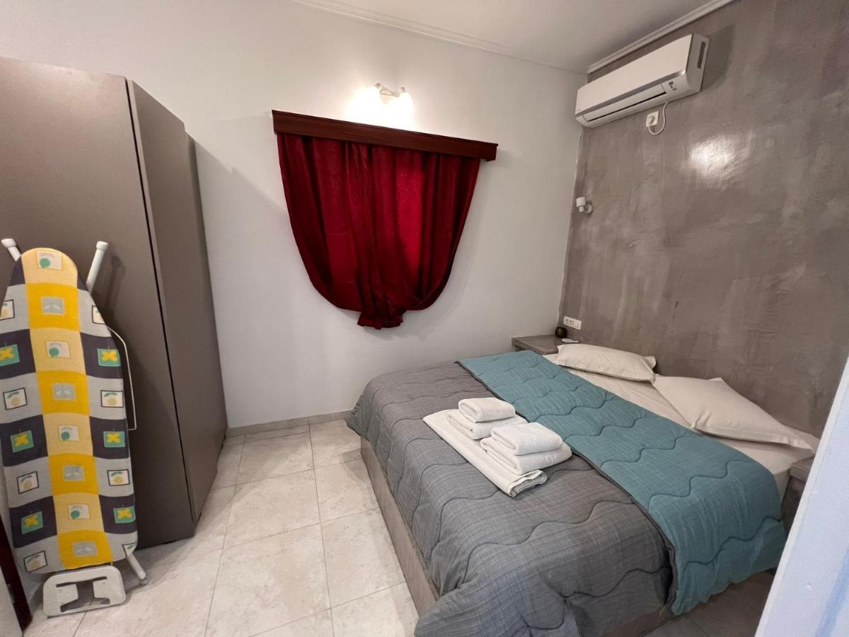Birds Villa Apartments - Including Car Rental Perissa  Exterior photo