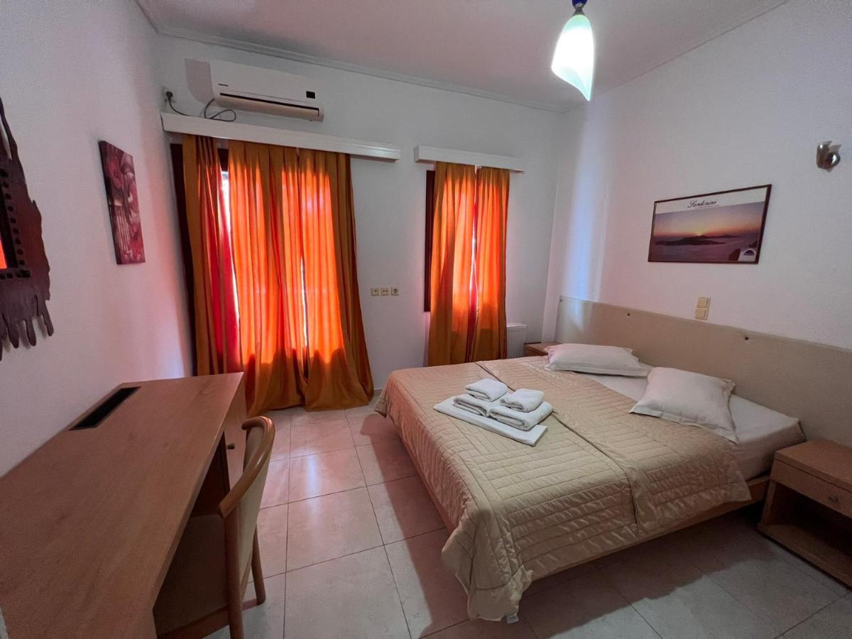 Birds Villa Apartments - Including Car Rental Perissa  Exterior photo