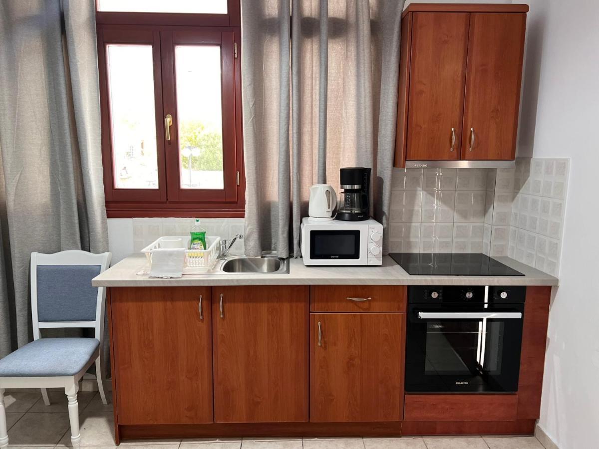Birds Villa Apartments - Including Car Rental Perissa  Exterior photo