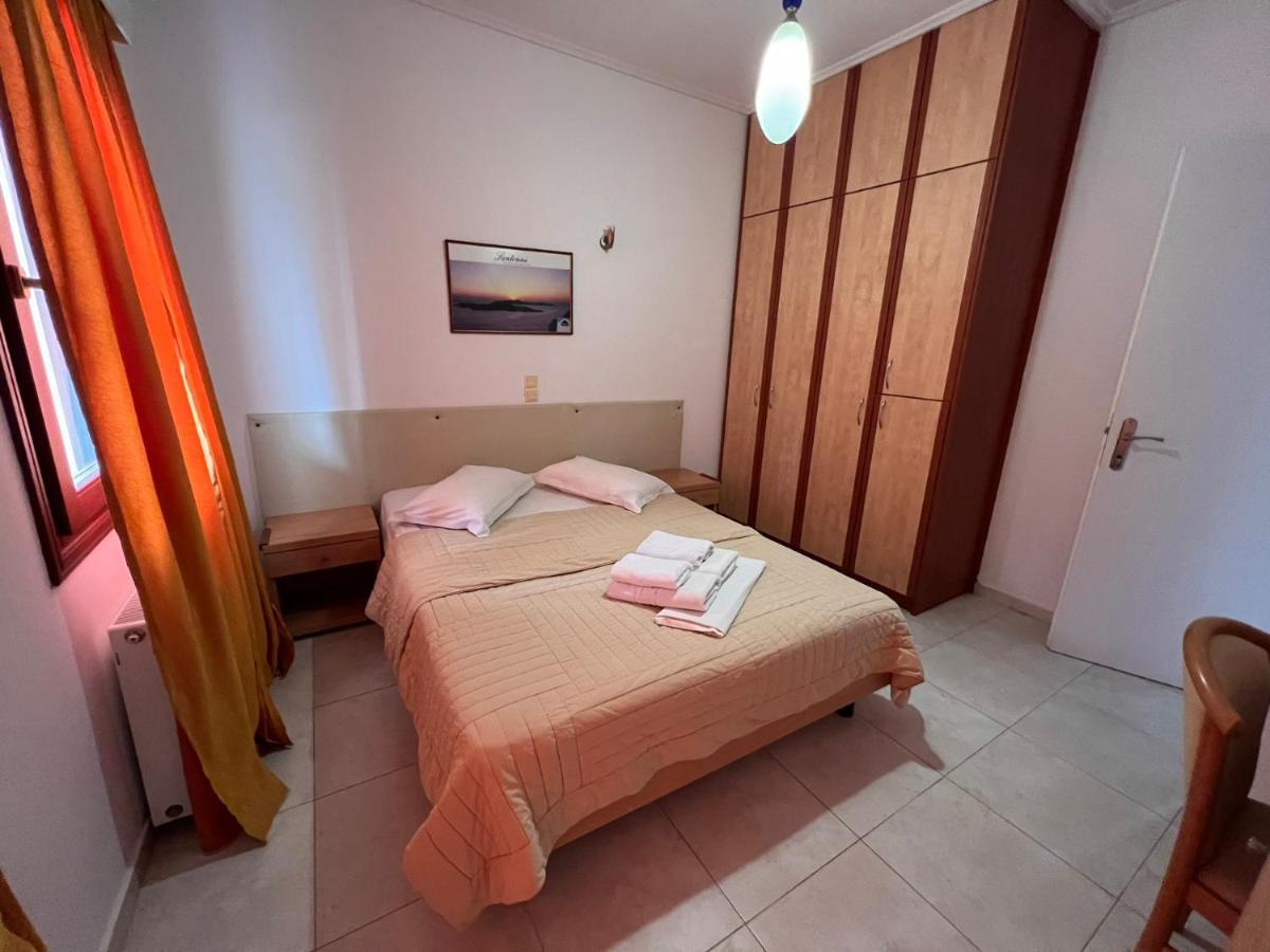 Birds Villa Apartments - Including Car Rental Perissa  Exterior photo
