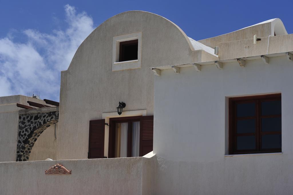 Birds Villa Apartments - Including Car Rental Perissa  Exterior photo