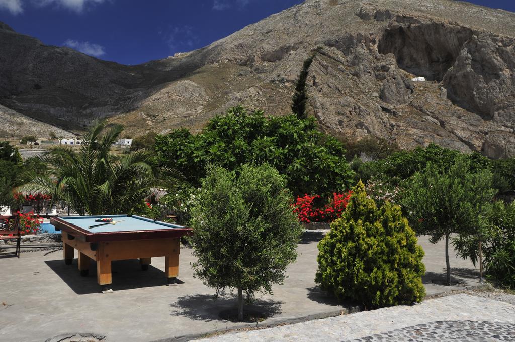 Birds Villa Apartments - Including Car Rental Perissa  Exterior photo