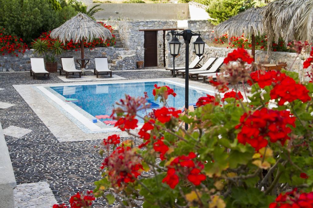 Birds Villa Apartments - Including Car Rental Perissa  Exterior photo